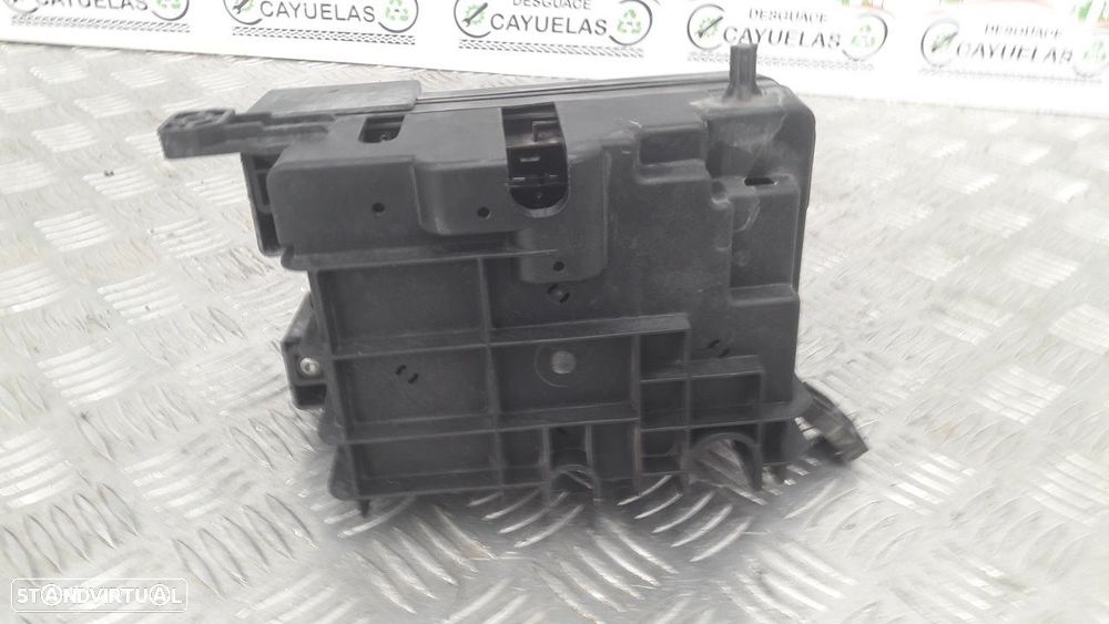 CAIXA RELÉS / FUSÍVEIS KIA CERATO SEDAN 2007 -919592F140 - 1
