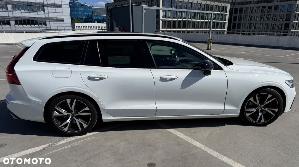 Volvo V60 D4 R-Design - 6