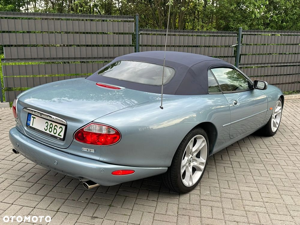 Jaguar XK8 Cabriolet - 6