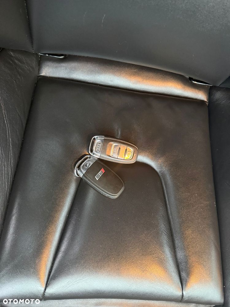 Audi RS4 Avant Avant S tronic - 26