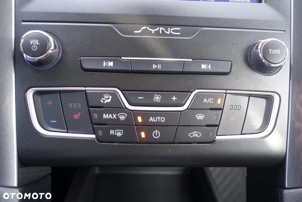 Ford Mondeo 2.0 EcoBlue Titanium - 21