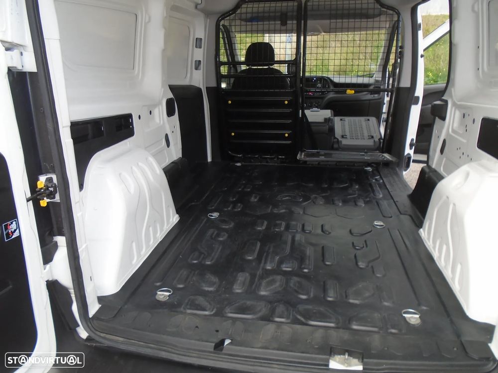 Fiat Doblo 1.3 M-JET 95 CV-  3 LUGARES-NACIONAL- IVA DEDUTIVEL - 18