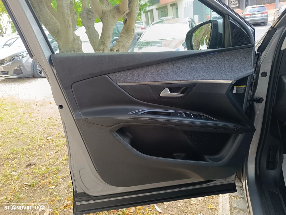 Peugeot 5008 PureTech 130 EAT8 Stop & Start Allure - 10