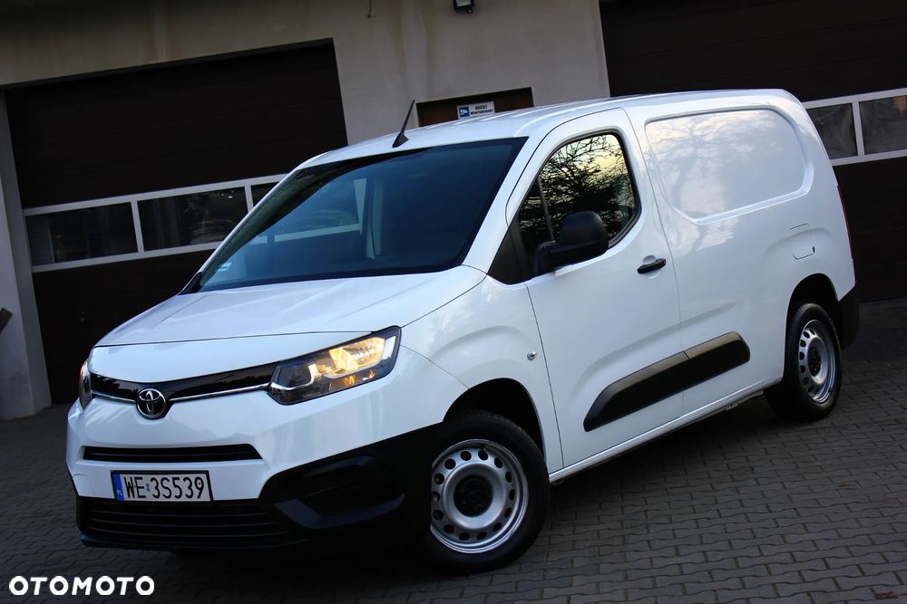 Toyota Proace City CHŁODNIA 1.5D-4D 102KM LONG L2 3 Osobowy - 13