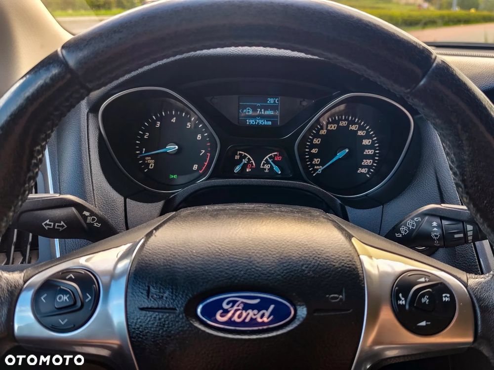 Ford Focus 1.6 EcoBoost Trend Sport - 13