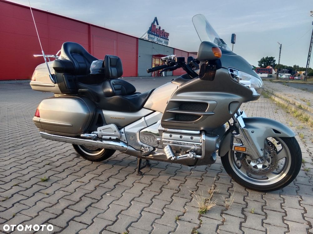 Honda GL - 10
