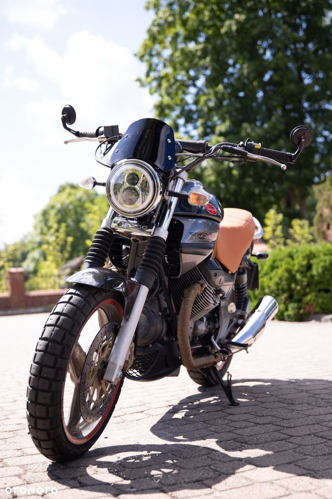 Moto Guzzi Breva - 1