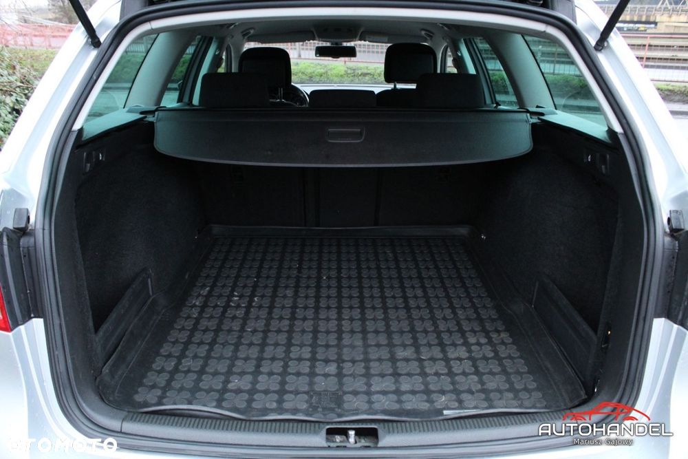 Volkswagen Passat - 17