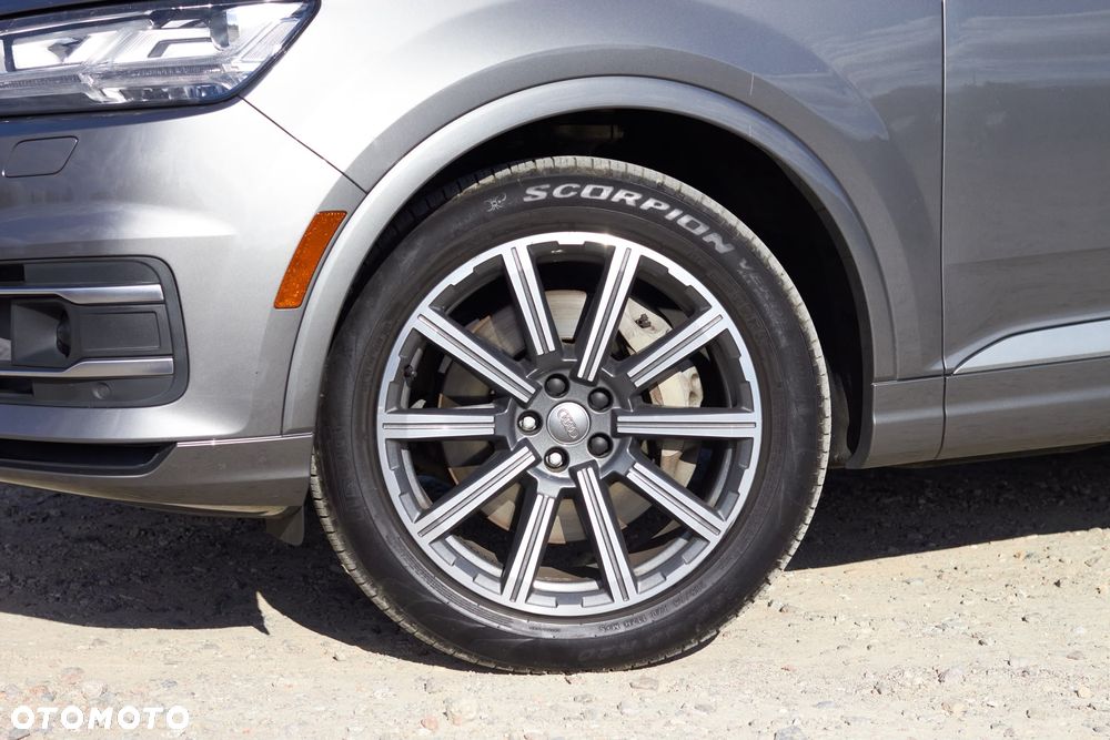 Audi Q7 - 8