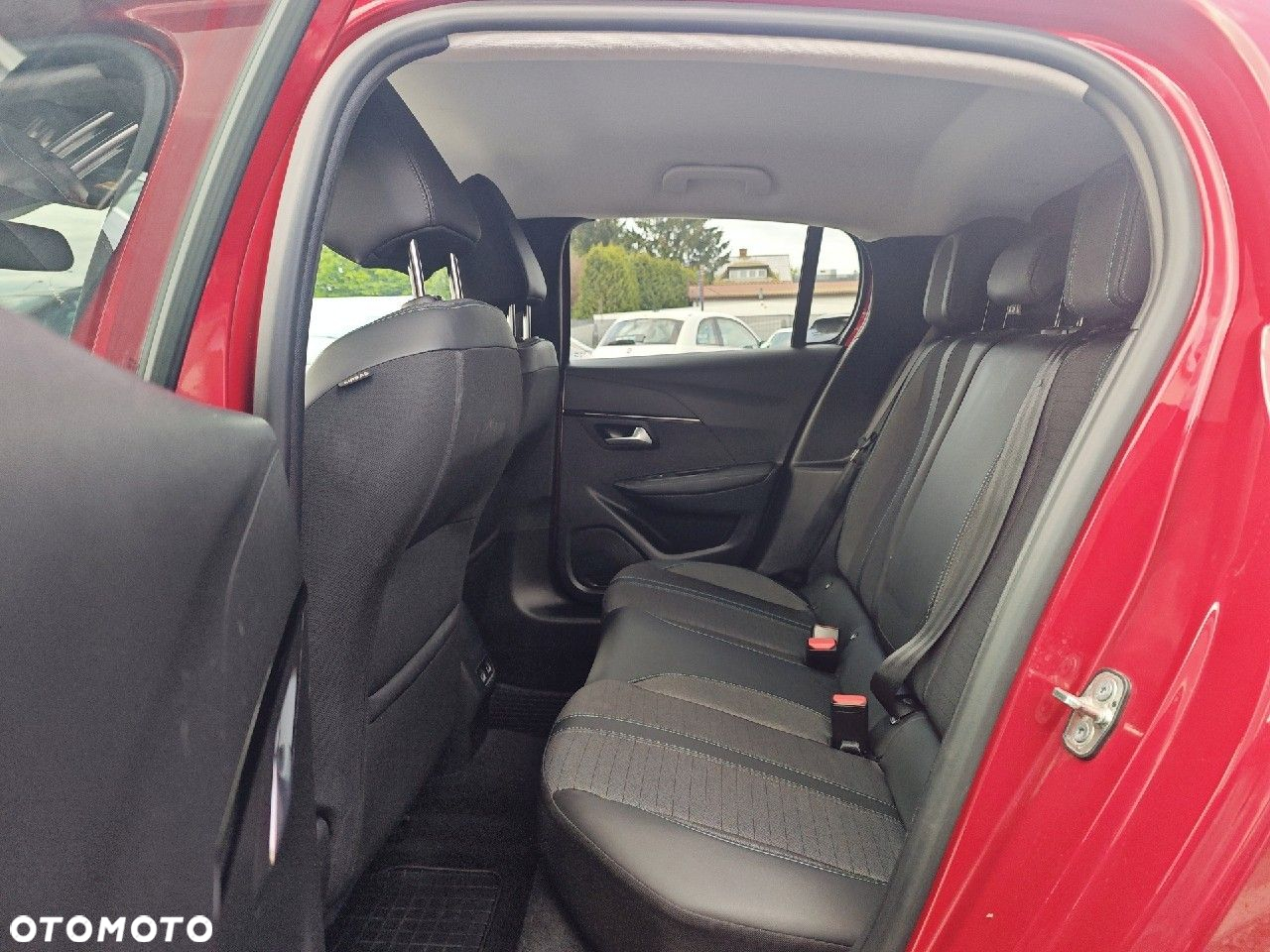 Peugeot 208 1.2 PureTech Allure Pack S&S - 10