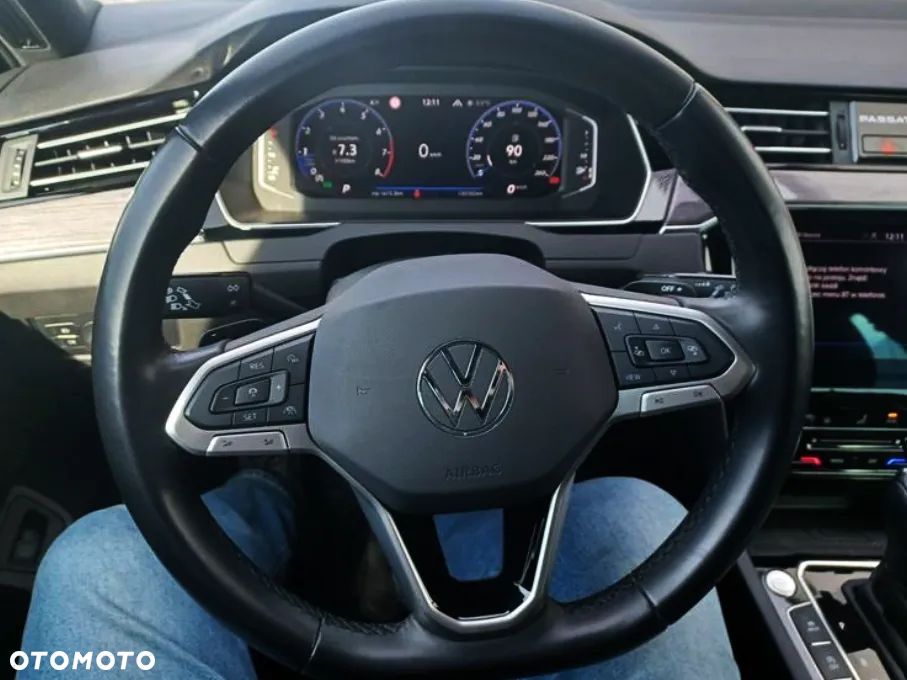 Volkswagen Passat Variant 2.0 TSI Elegance DSG - 5