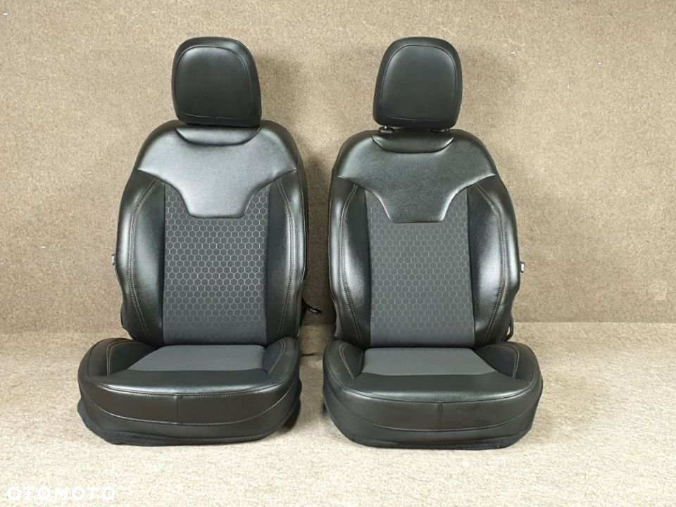 JEEP COMPASS od 2017r Fotele Kanapy Boczki Skórzane Komplet - 1