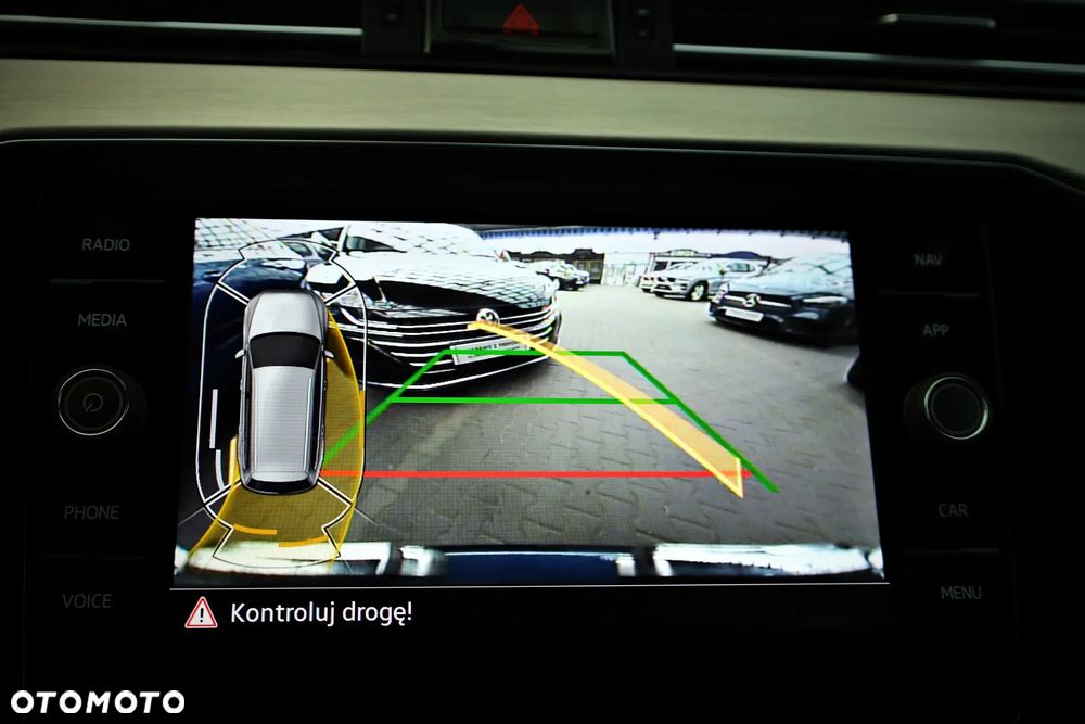 Volkswagen Passat 2.0 TSI Elegance DSG - 23