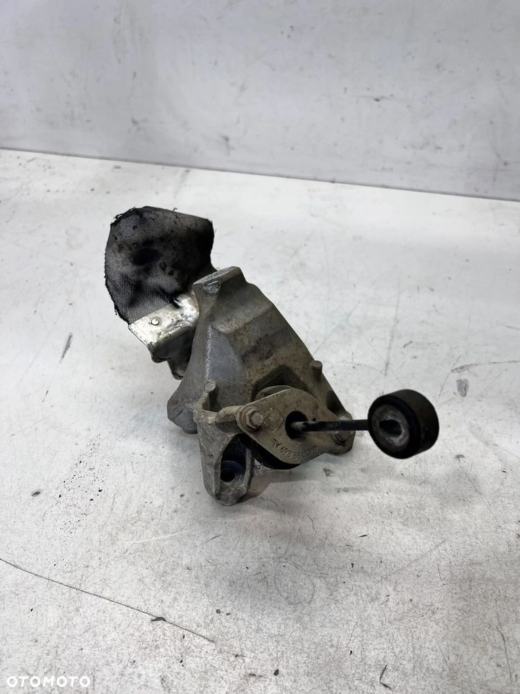 ŁAPA SILNIKA LEWA AUDI Q7 4M A4 B9 A5 4M0199307AF 4M0199869AL - 2