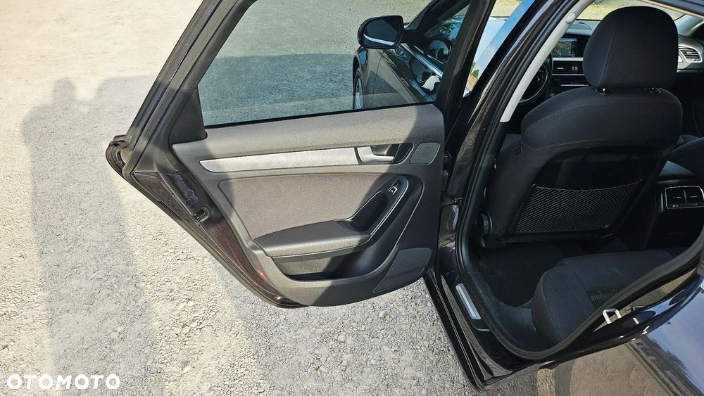 Audi A4 Avant 2.0 TDI Quattro - 30