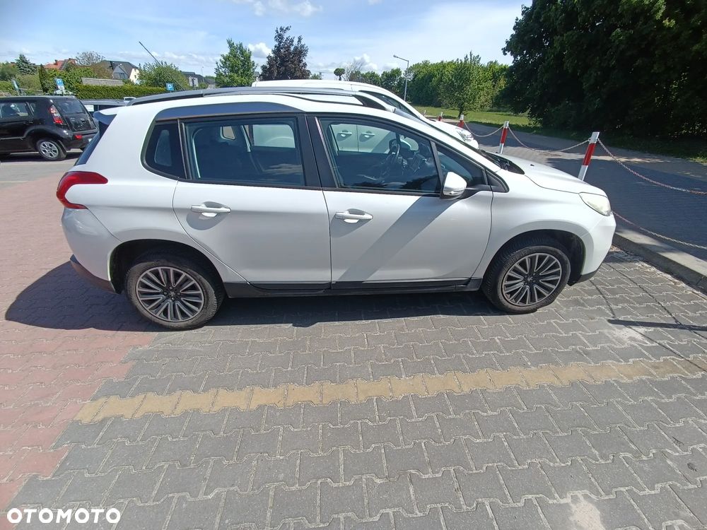 Peugeot 2008 - 11