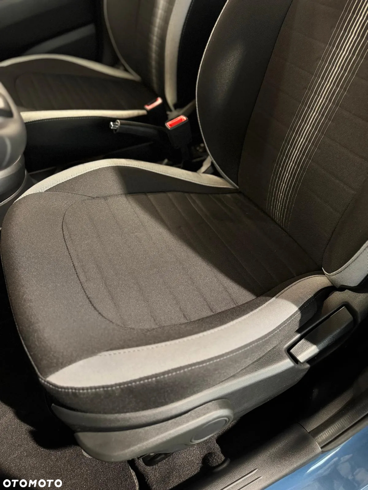 Hyundai i10 1.0 Pure - 12