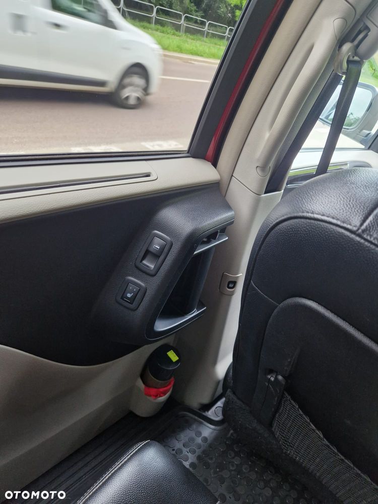 Chrysler Town & Country 3.6 Touring - 29