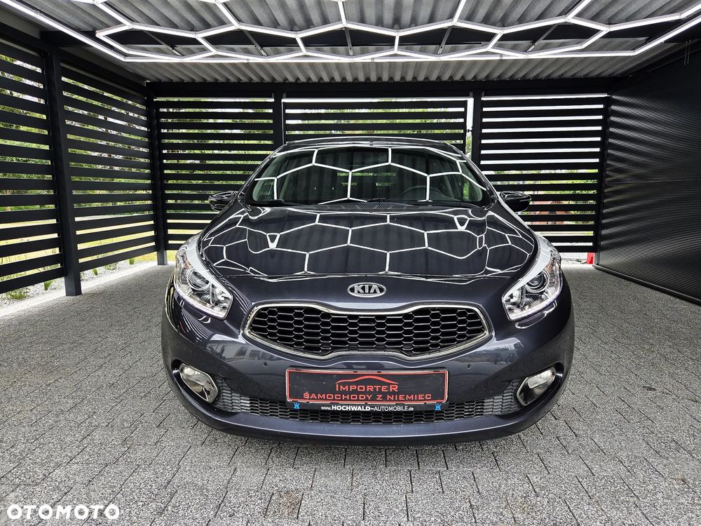 Kia Ceed 1.6 GDI Dream Team Edition - 10