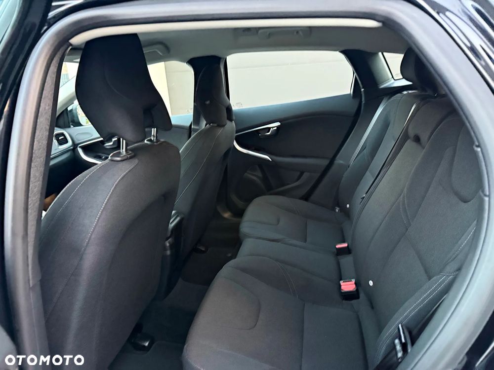 Volvo V40 D2 You - 8