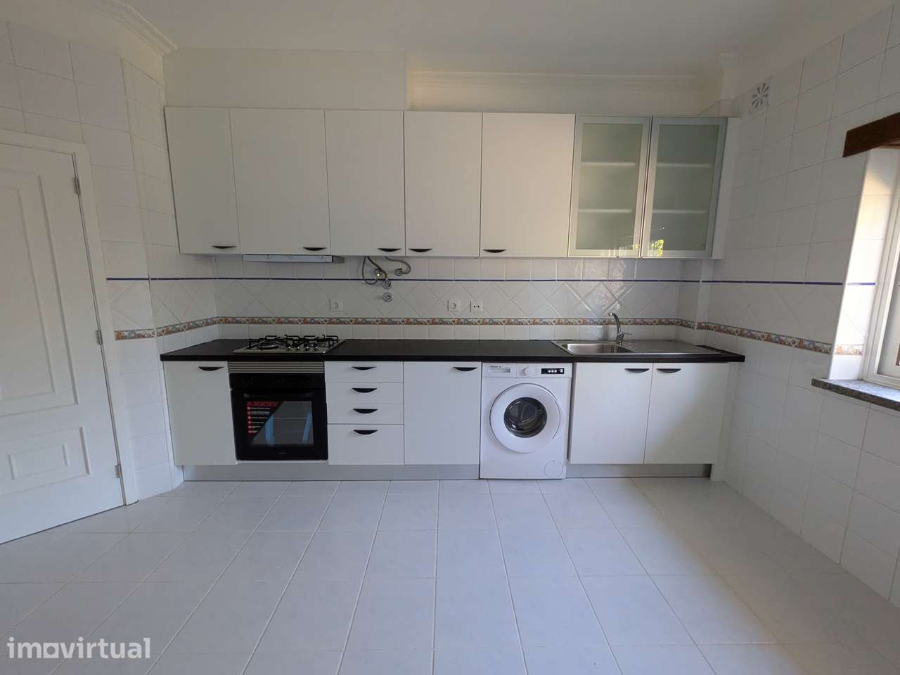 T4 amplo e pronto a habitar - Grande imagem: 2/20