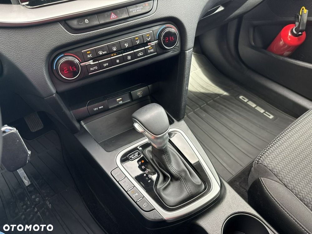 Kia Ceed 1.5 T-GDI Business Line DCT - 25