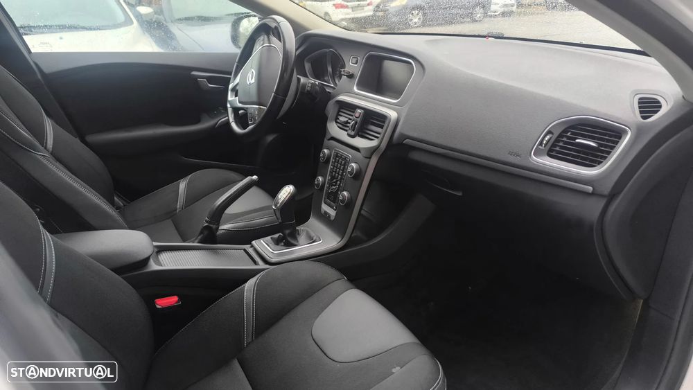 Volvo V40 1.6 D2 Eco Momentum - 17