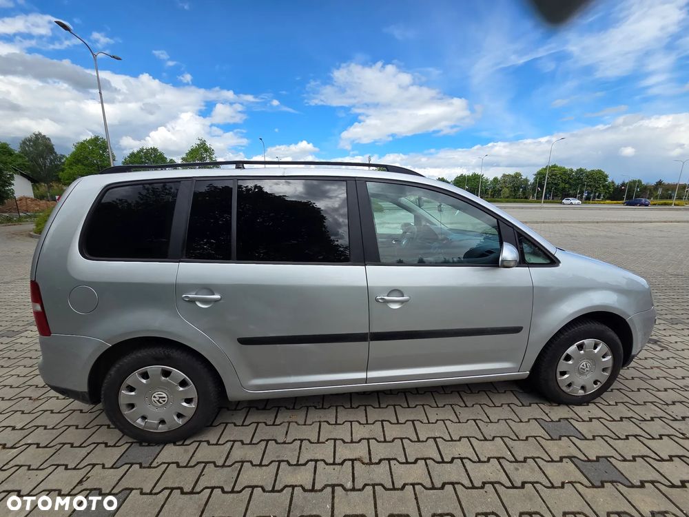 Volkswagen Touran 1.6 - 7