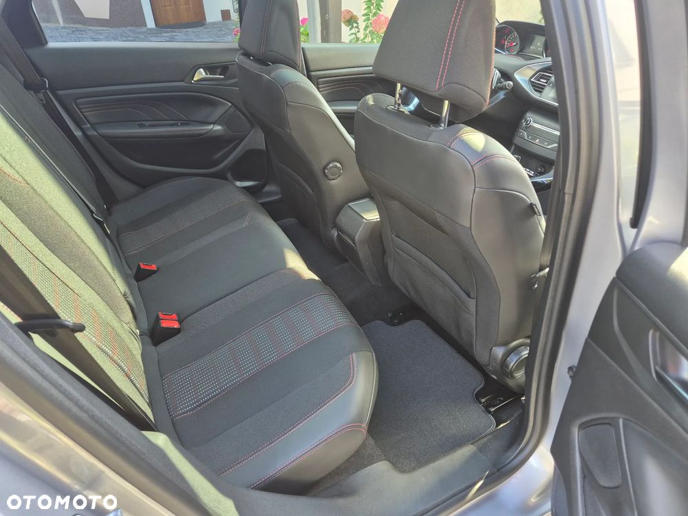 Peugeot 308 PureTech 130 GPF EAT8 Stop & Start GT Pack - 16