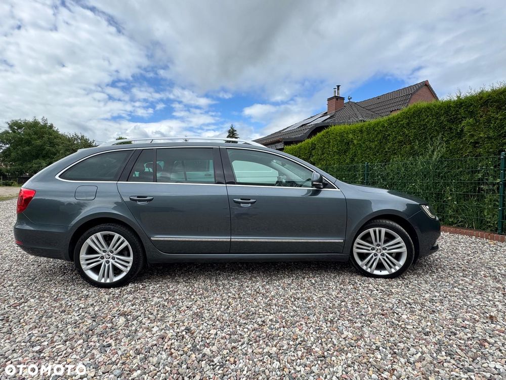 Skoda Superb 2.0 TDI Elegance DSG - 4