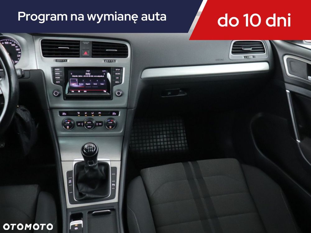 Volkswagen Golf - 9