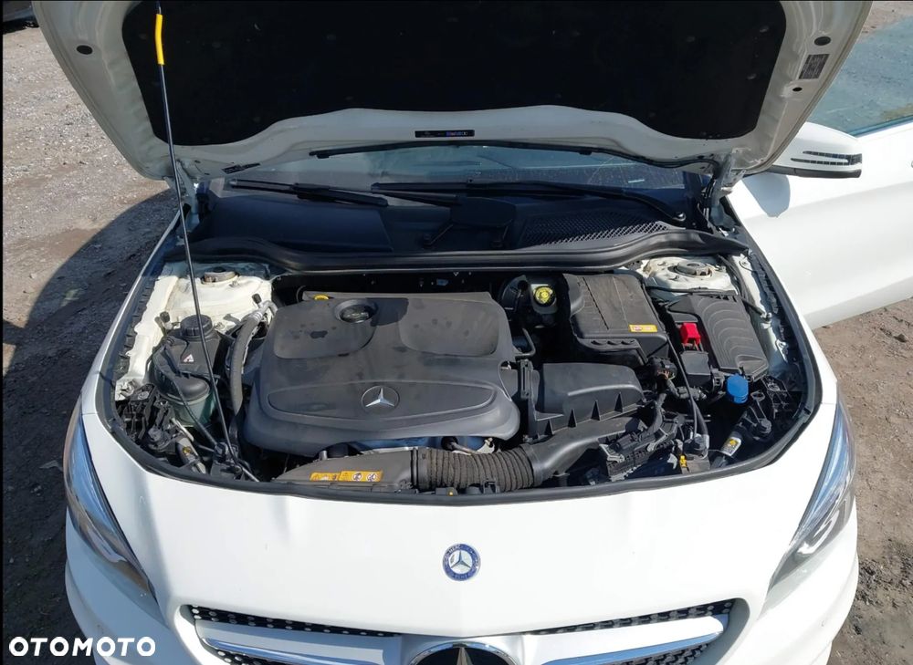 Mercedes-Benz CLA 250 4Matic 7G-DCT Sport - 11
