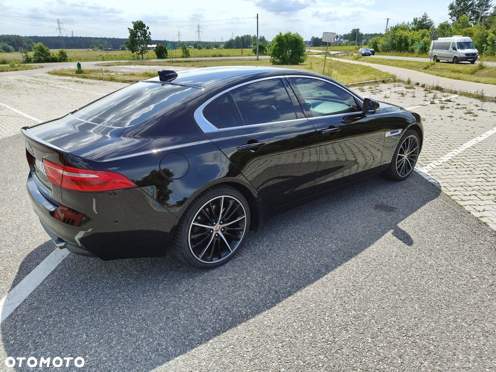 Jaguar XE 2.0 D AWD Portfolio - 34