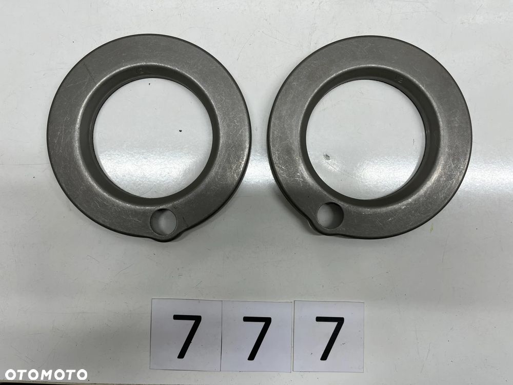 Uszczelniacz pierścień piasty koła Mercedes Actros Atego Axor przód 9709971046 - 1