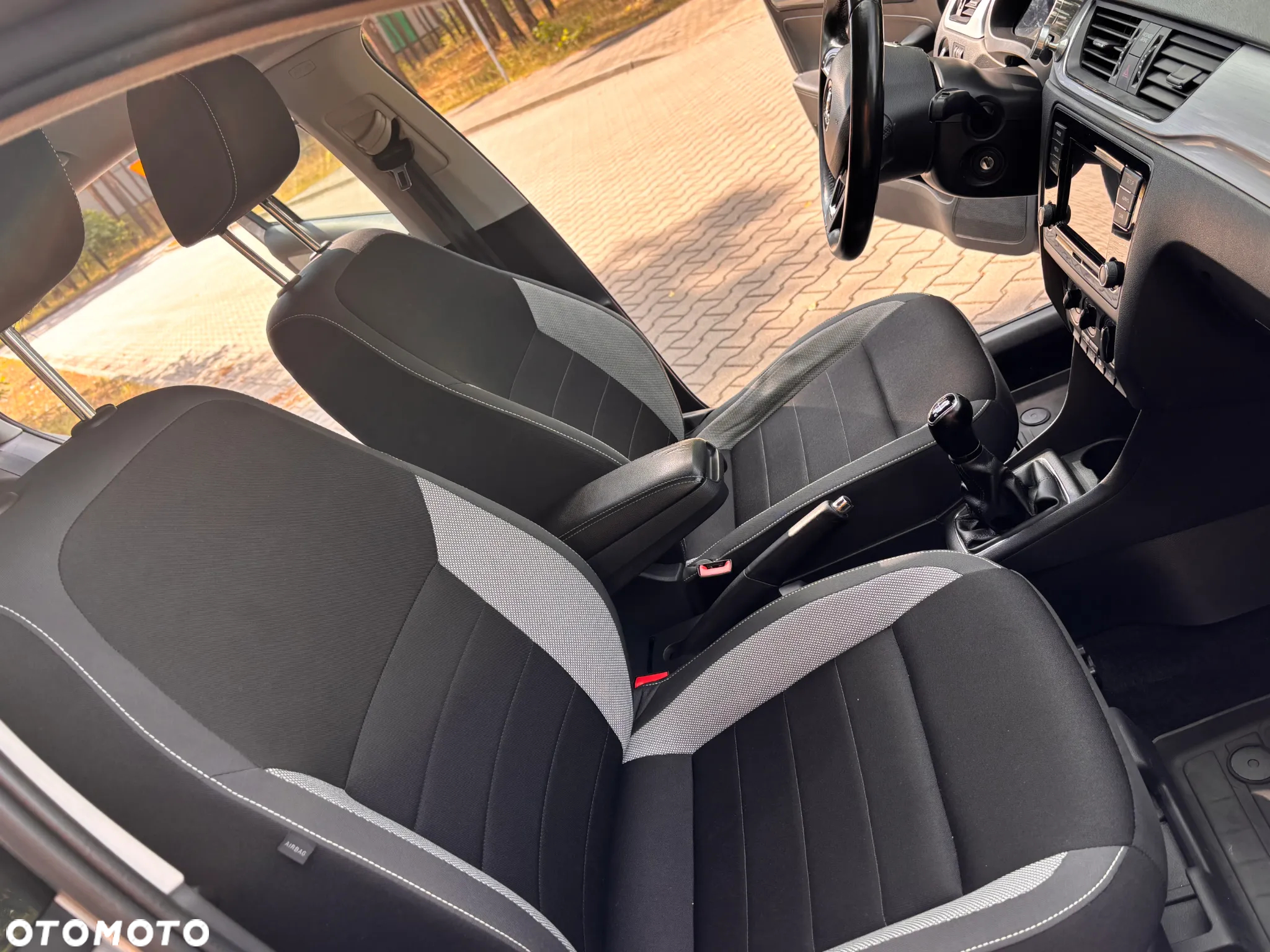 Skoda RAPID 1.0 TSI Ambition - 33