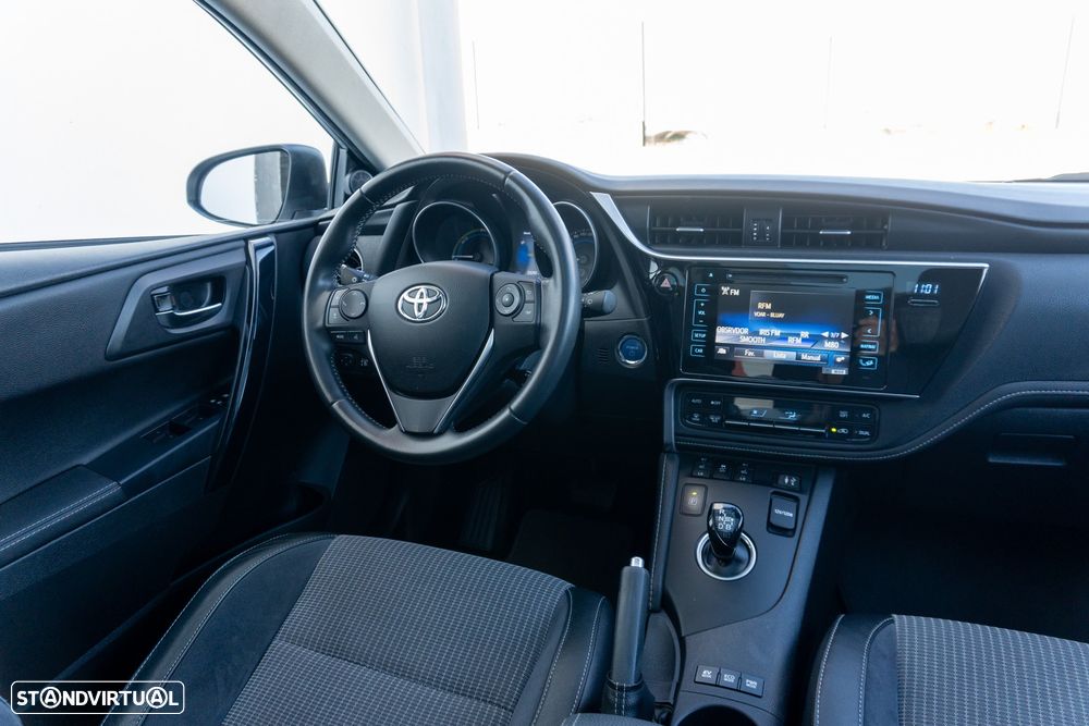 Toyota Auris 1.8 HSD Exclusive - 23