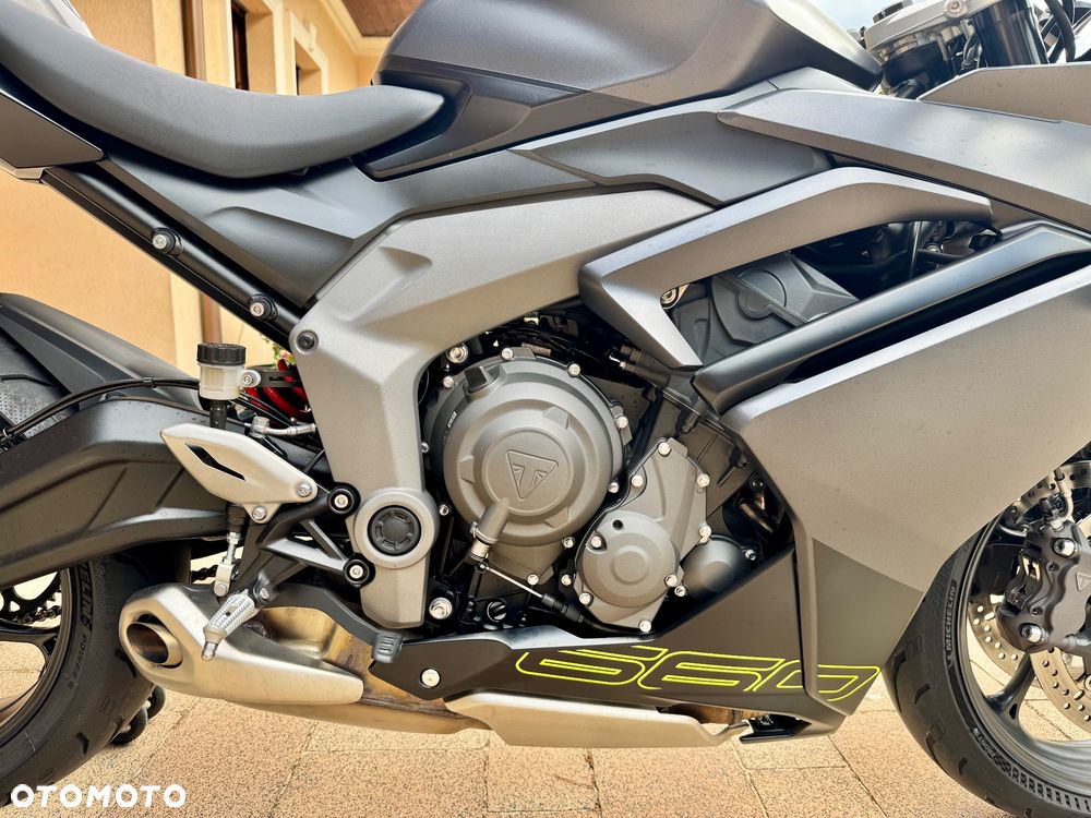 Triumph Daytona - 23