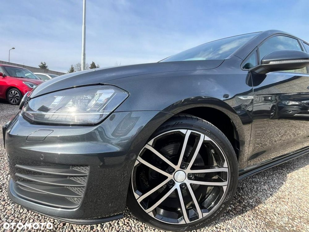 Volkswagen Golf 2.0 TDI BMT GTD - 27