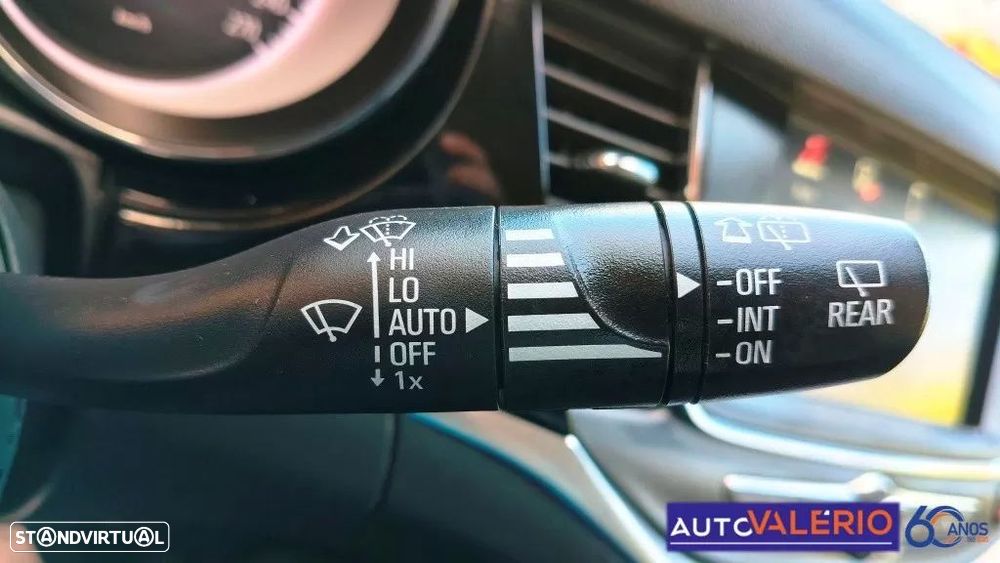 Opel Astra 1.2 T Design & Tech S/S - 25