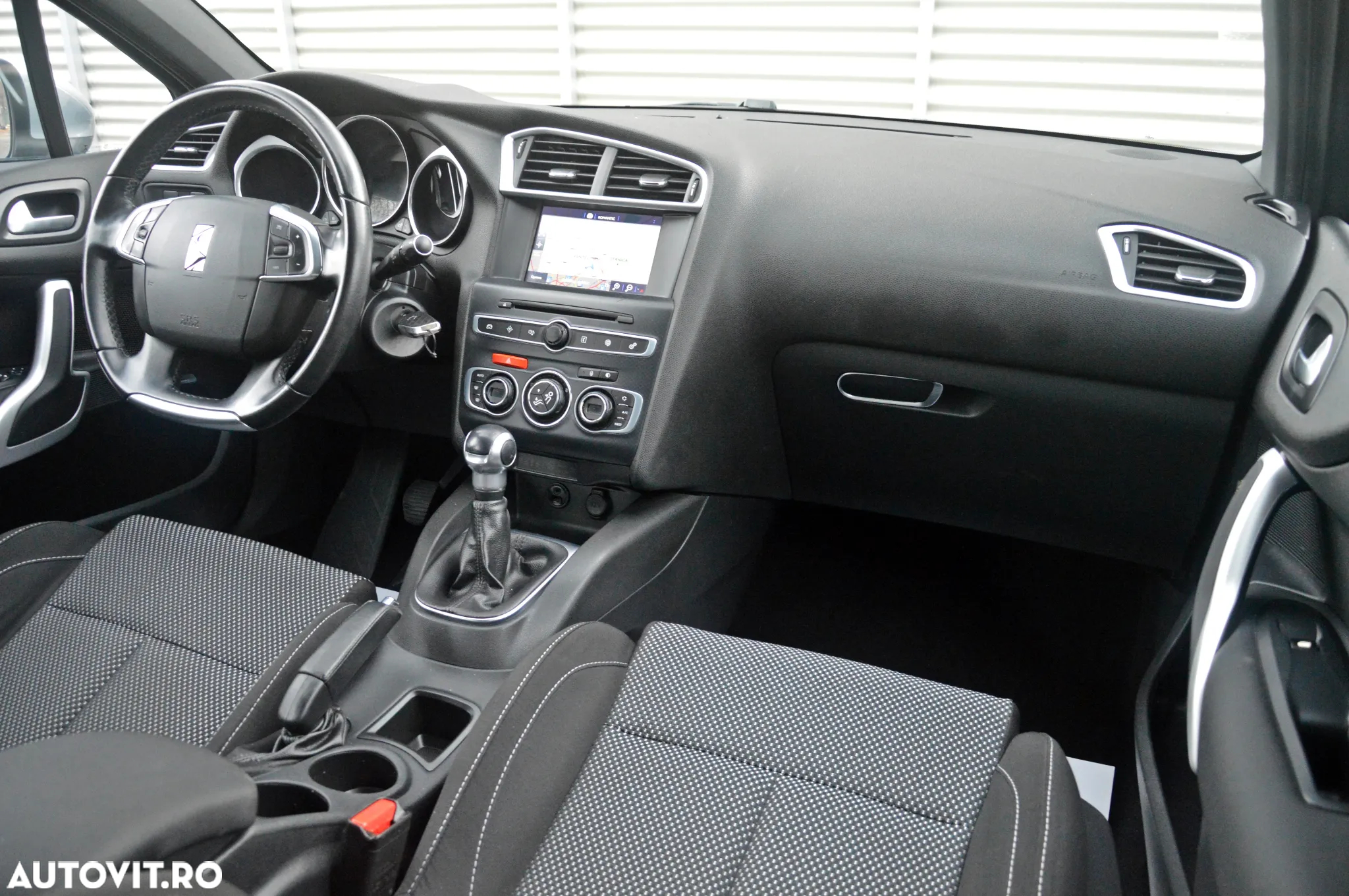 DS Automobiles DS 4 - 17