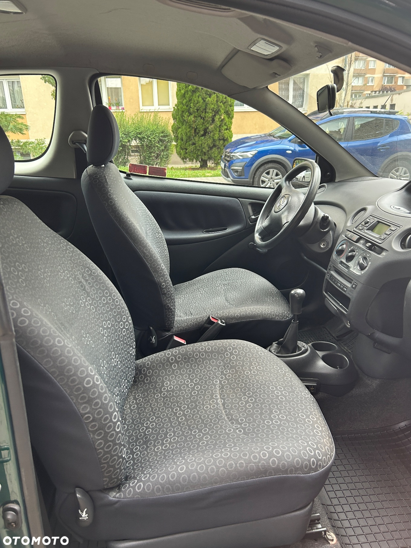 Toyota Yaris 1.3 Terra - 8