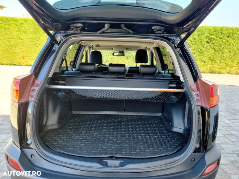 Toyota RAV4 2.2 D-4CAT 4WD Aut Executive - 6