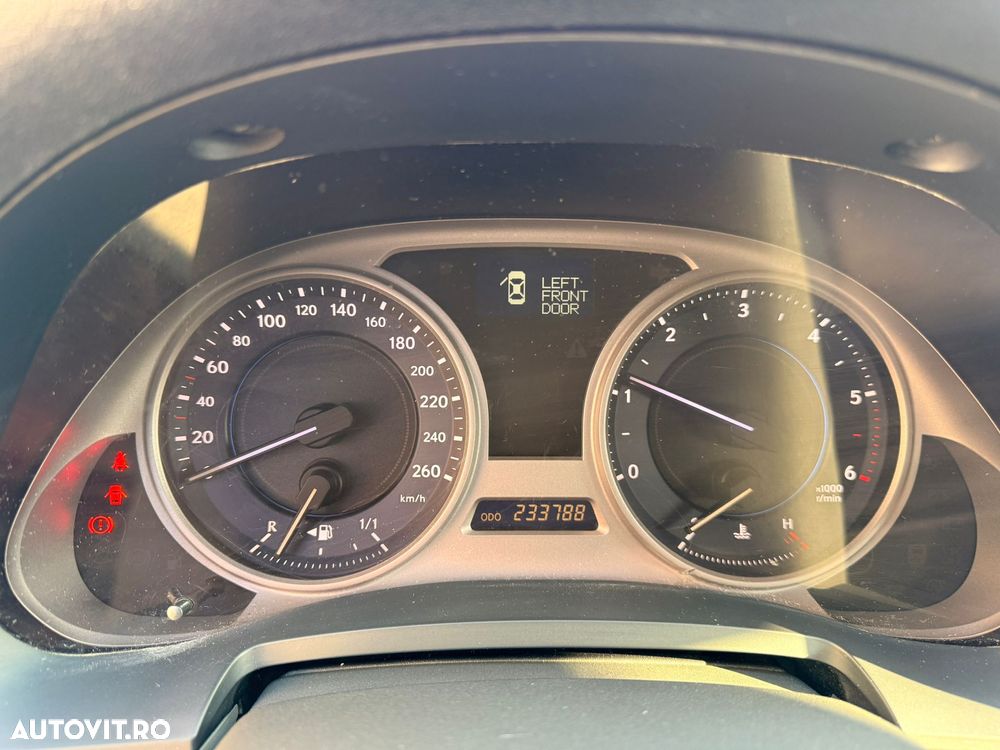 Lexus Seria IS 220d Luxury - 15