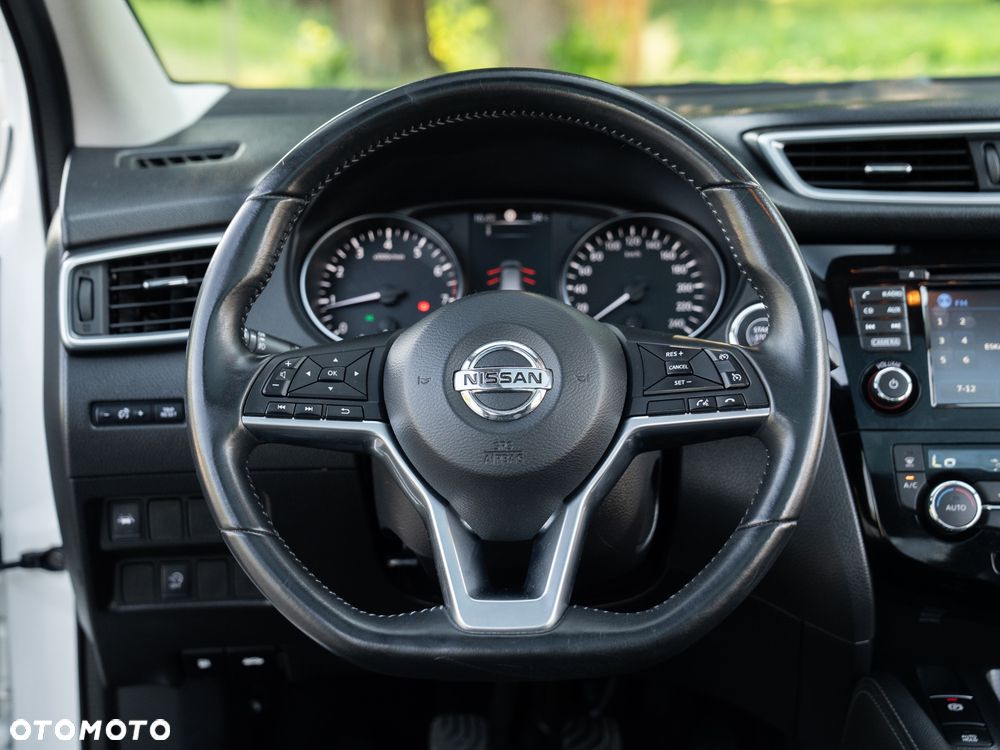 Nissan Qashqai 1.6 DIG-T N-Connecta - 34