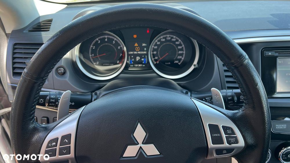 Mitsubishi Lancer Sportback 1.8 Clear Tec CVT Plus - 12