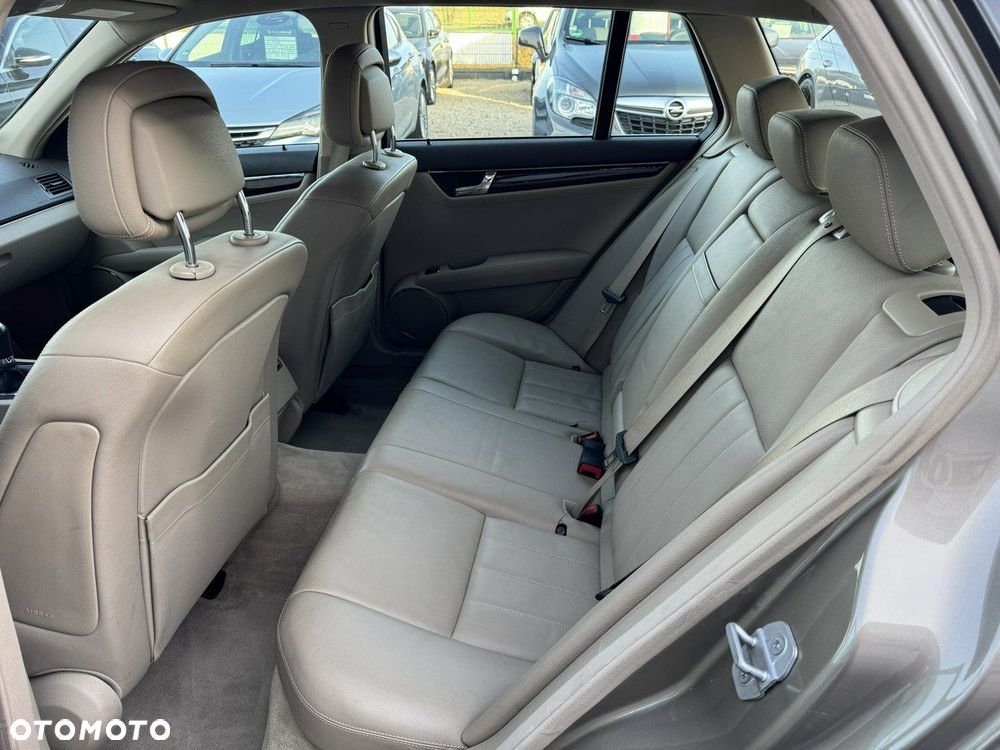 Mercedes-Benz Klasa C - 24