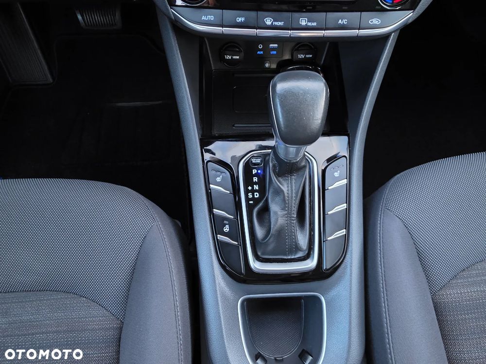 Hyundai IONIQ 1.6 GDI - 26