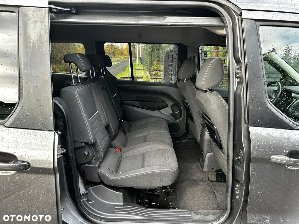 Ford Tourneo Connect Grand - 24