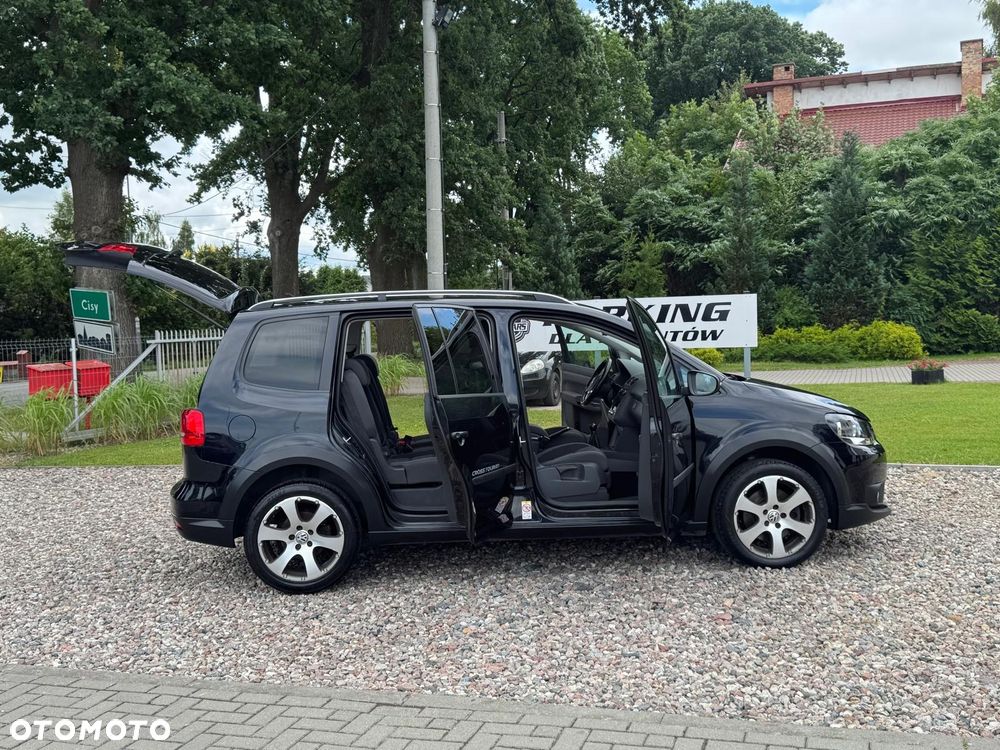 Volkswagen Touran - 37