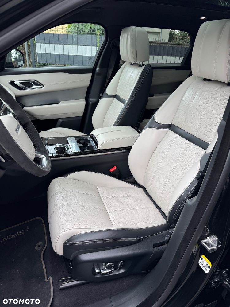 Land Rover Range Rover Velar 3.0d R-Dynamic - 29